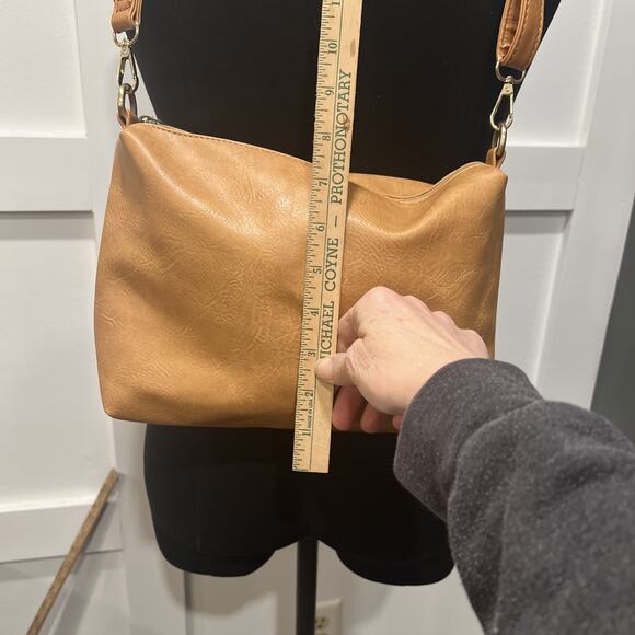 Leather Tan Purse Handbag Gold Accents Adjustable Straps - Picture 5 of 9